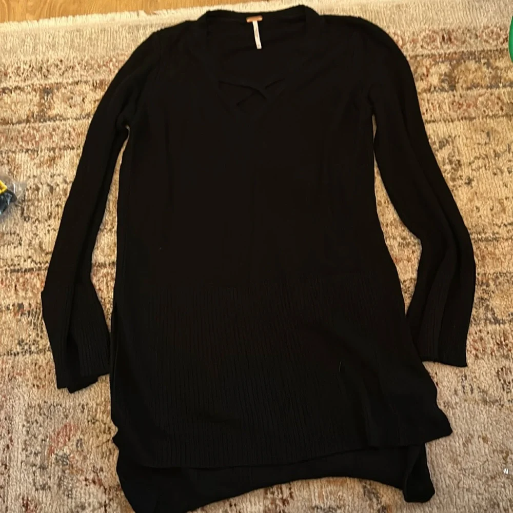 Free people XS women’s long sleeve top!
